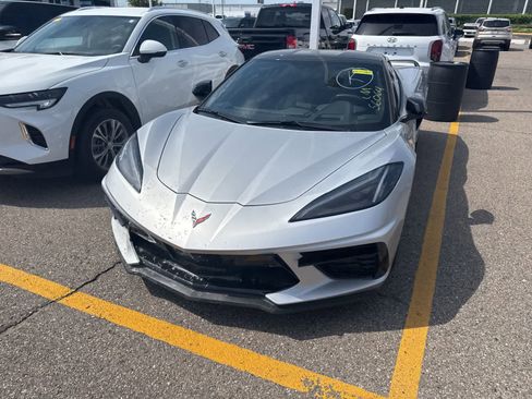Used 2020 Chevrolet Corvette Stingray Preferred Cpe w/ 2LT Preferred Equipment Group RWD image 3