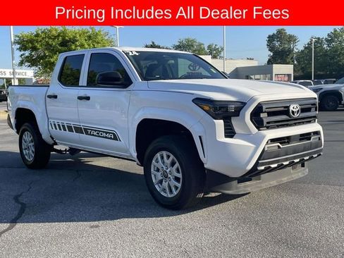 Used 2024 Toyota Tacoma SR AWD/4WD image 7