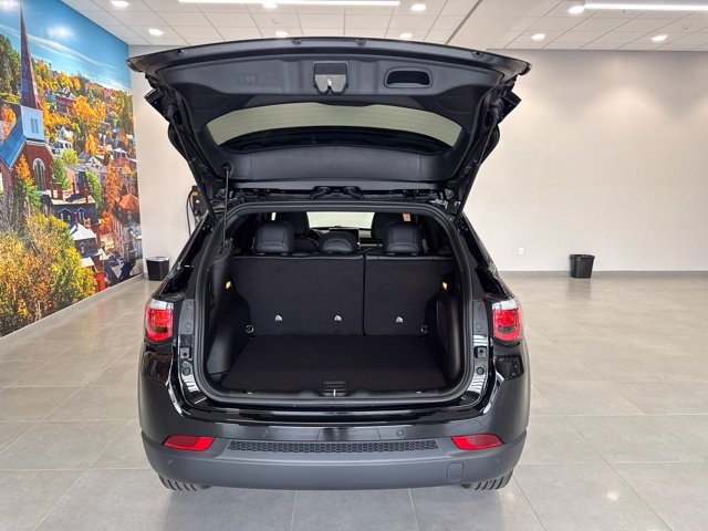 New 2026 Jeep Compass Limited w/ Sun, Sound & Navigation Group AWD/4WD image 49