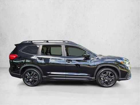 Used 2024 Subaru Ascent Onyx Edition AWD/4WD image 4