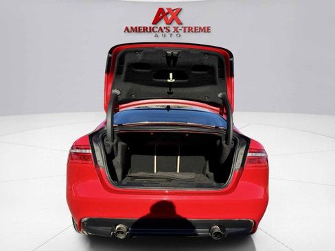 Used 2019 Jaguar XE Premium image 51