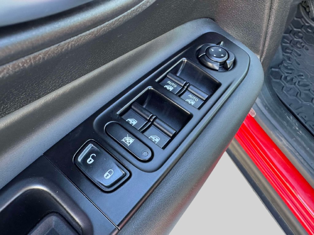 Used 2021 Jeep Renegade Limited w/ Sun & Sound Group AWD/4WD image 15