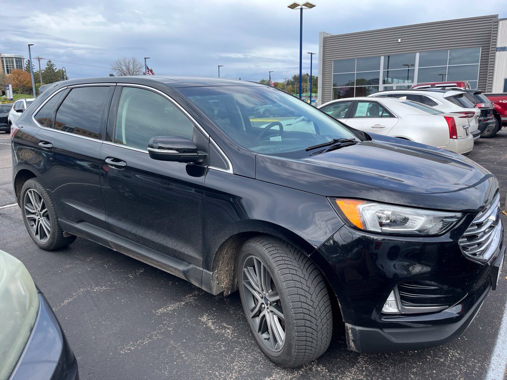 Used 2019 Ford Edge Titanium w/ Cold Weather Package AWD/4WD image 1