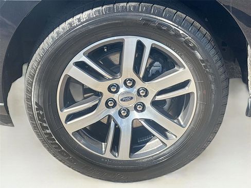 Used 2023 Ford Expedition Limited image 36