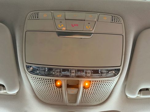 Used 2018 Mercedes-Benz GLC 300 4MATIC w/ Multimedia Package image 36