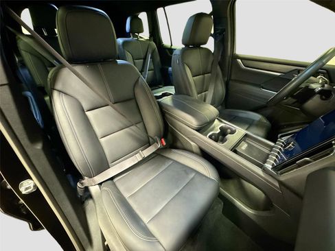 Used 2024 GMC Acadia Elevation FWD image 30