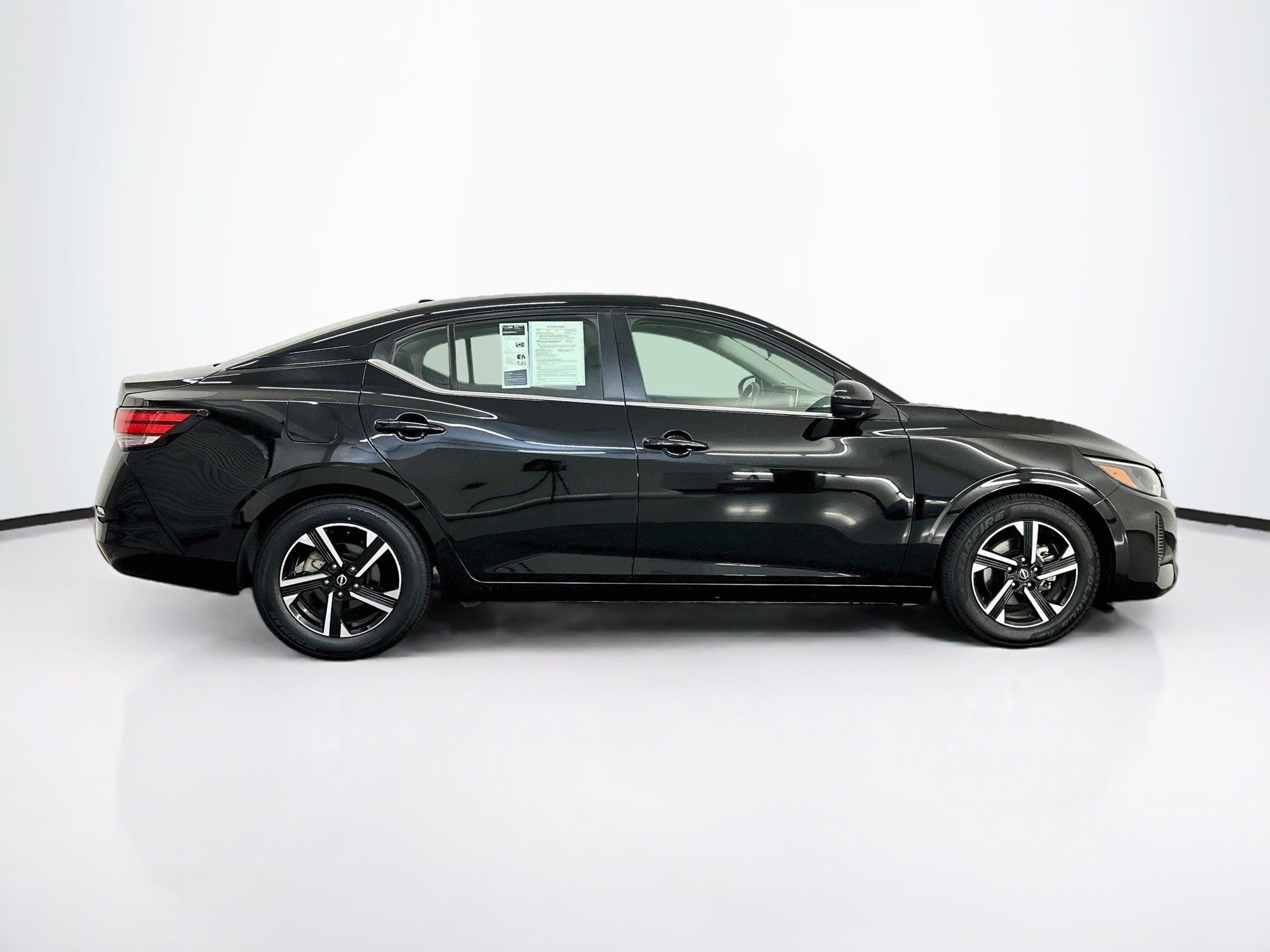 Used 2025 Nissan Sentra SV FWD image 10