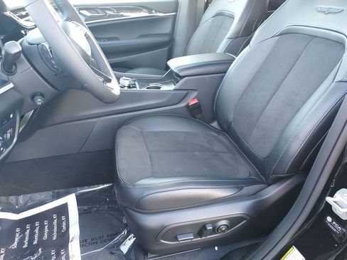 New 2024 Jeep Grand Cherokee Trailhawk w/ Advanced Protech Group II image 17