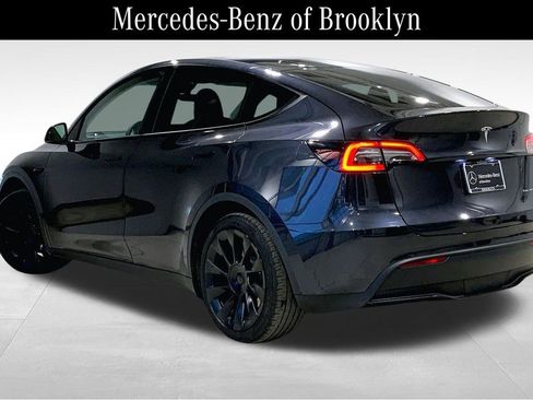 Used 2024 Tesla Model Y Long Range image 11