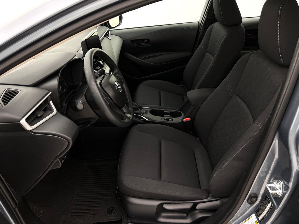 Used 2025 Toyota Corolla LE FWD image 11