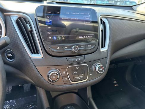 Used 2020 Chevrolet Malibu RS image 24