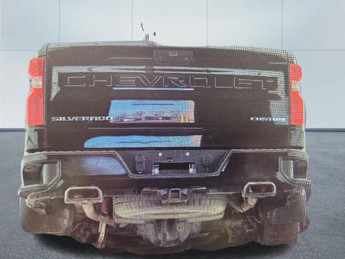 Used 2020 Chevrolet Silverado 1500 Custom Trail Boss w/ Custom Convenience Package AWD/4WD image 16