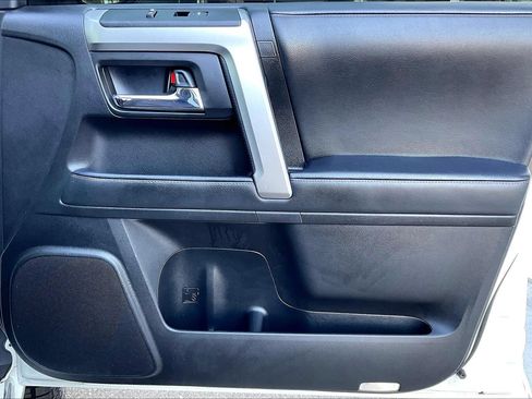 Used 2023 Toyota 4Runner Limited AWD/4WD image 23