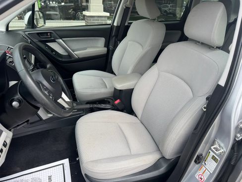 Used 2018 Subaru Forester 2.5i Premium w/ Popular Package #3A AWD/4WD image 10
