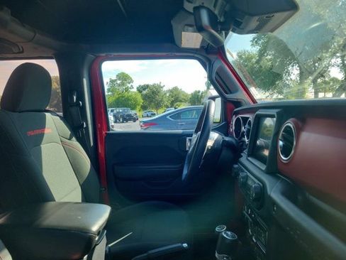 Used 2019 Jeep Wrangler Rubicon AWD/4WD image 3