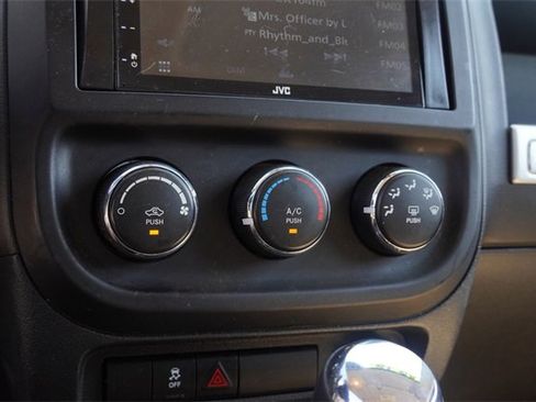 Used 2015 Jeep Compass Sport w/ Power Value Group image 23