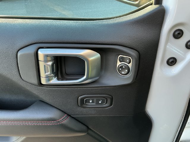 Used 2020 Jeep Gladiator Rubicon AWD/4WD image 15