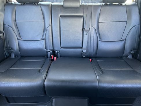 Used 2024 Toyota Tundra Platinum AWD/4WD image 15