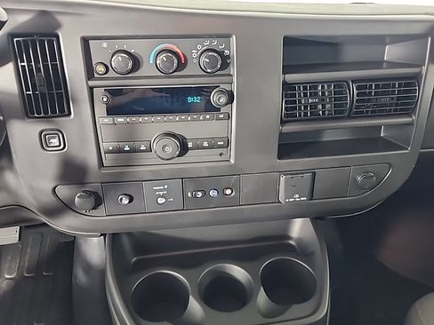New 2025 Chevrolet Express 3500 w/ Driver Convenience Package image 27
