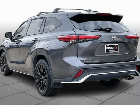 Used 2023 Toyota Highlander XSE image 12