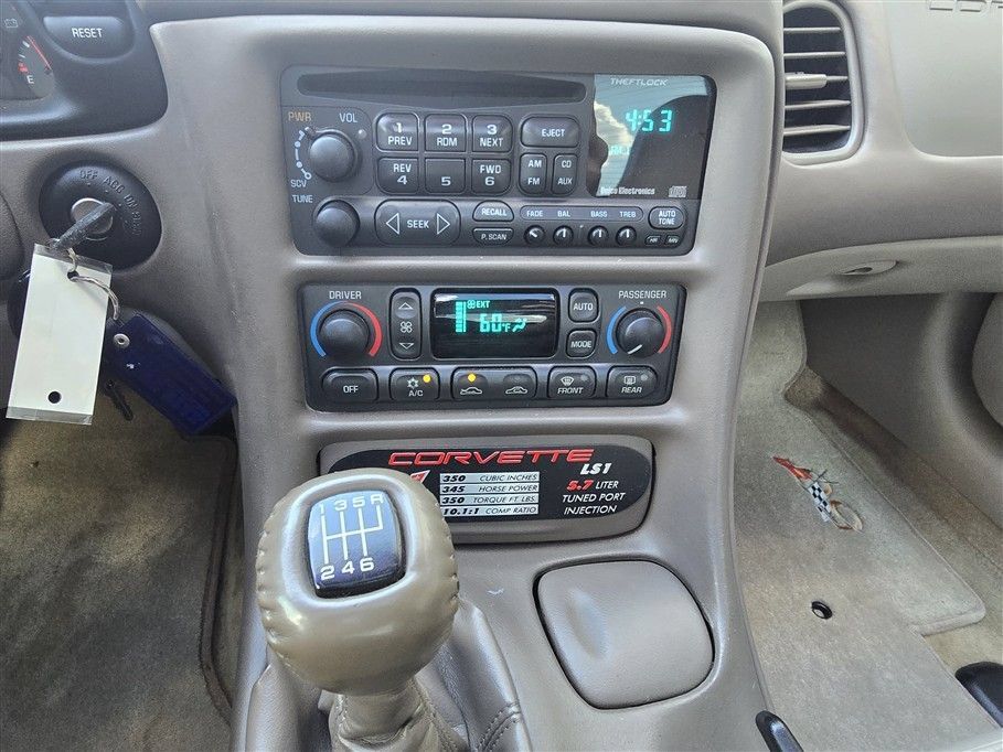 Used 2003 Chevrolet Corvette Coupe w/ Preferred Equipment Group RWD image 13