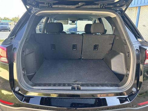 Used 2022 Chevrolet Equinox LS w/ LS Convenience Package FWD image 24