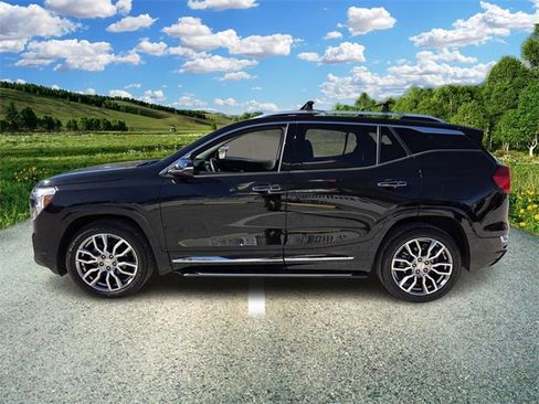Used 2022 GMC Terrain Denali w/ LPO, 'HIT The Road' Package image 4