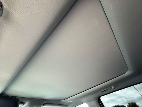 Used 2024 Ford F250 Lariat w/ Lariat Ultimate Package image 17