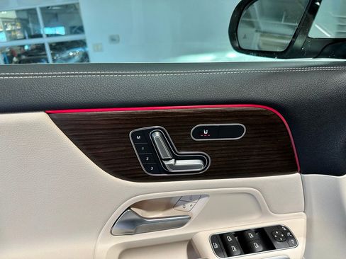 Used 2026 Mercedes-Benz GLA 250 4MATIC image 12