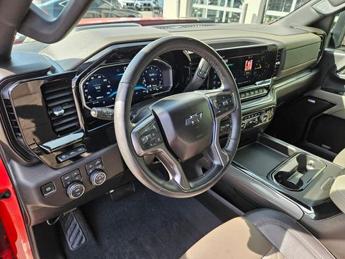 Used 2024 Chevrolet Silverado 2500 ZR2 w/ Technology Package AWD/4WD image 17