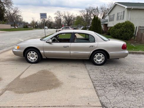 Used 1999 Lincoln Continental image 14
