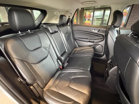 Used 2016 Ford Edge Titanium w/ Technology Package image 28