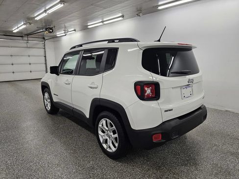 Used 2017 Jeep Renegade Latitude FWD image 7