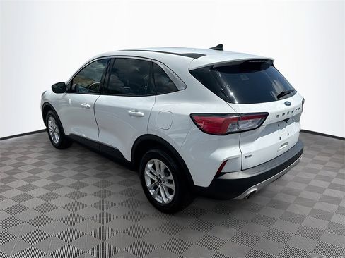 Used 2021 Ford Escape SE image 7