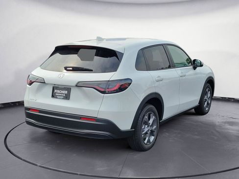 New 2027 Honda HR-V LX image 3