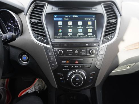 Used 2018 Hyundai Santa Fe SE Ultimate 3.3L Auto w/ SE Ultimate Tech Package 03 image 28