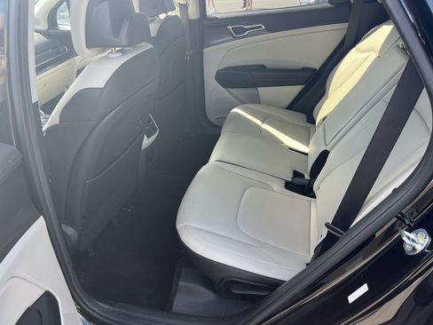 Used 2023 Kia Sportage EX FWD image 32