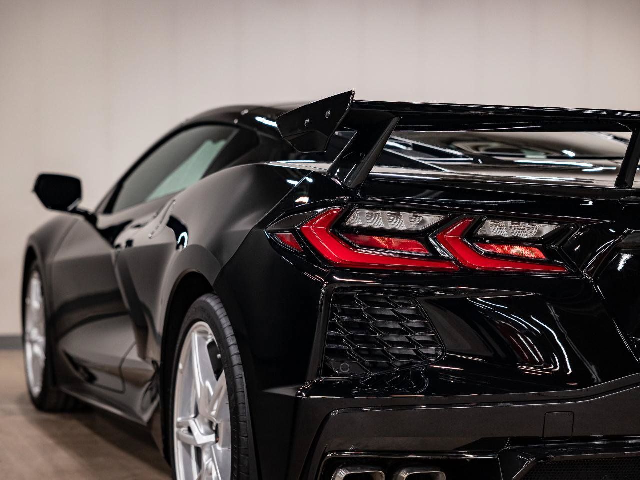 Used 2023 Chevrolet Corvette Stingray Coupe w/ Z51 Performance Package RWD image 32