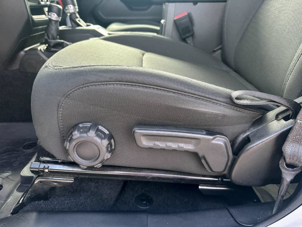 Used 2021 Jeep Wrangler Unlimited Sport AWD/4WD image 14