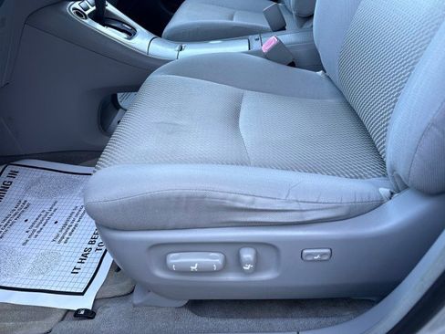 Used 2004 Toyota Highlander 4WD V6 image 16