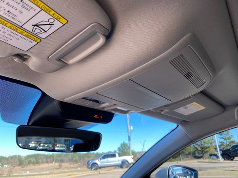 Used 2022 MAZDA CX-30 AWD 2.5 S w/ Premium Package image 24