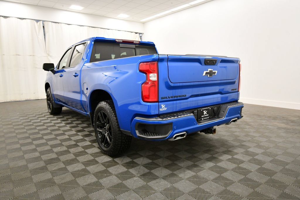 Used 2024 Chevrolet Silverado 1500 RST AWD/4WD image 5