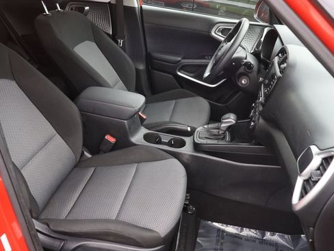 Used 2022 Kia Soul LX w/ Technology Package FWD image 17