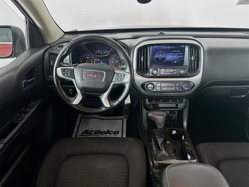 Used 2015 GMC Canyon SLE image 21