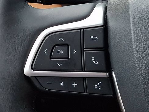Used 2022 Toyota Highlander Platinum AWD/4WD image 23