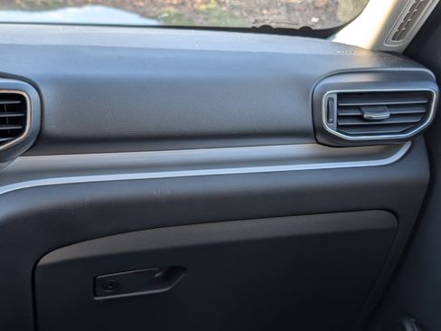 Used 2023 Ford Explorer XLT w/ Equipment Group 202A image 16