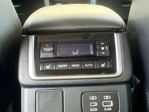 Used 2023 Subaru Ascent Limited w/ Technology Package image 27