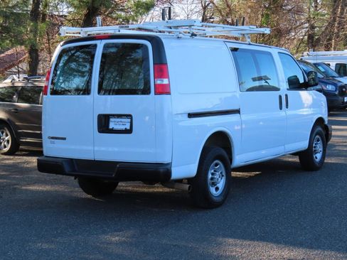 Used 2022 Chevrolet Express 2500 w/ Driver Convenience Package image 5
