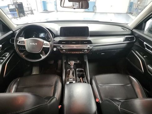 Used 2022 Kia Telluride LX image 13