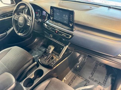 Used 2023 Kia Seltos S image 25